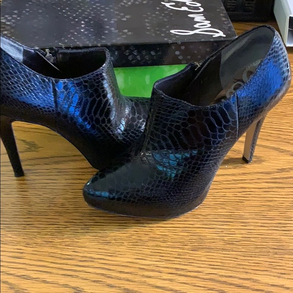 Sam Edelman Black Boa Print Booties - Picture 5 of 7